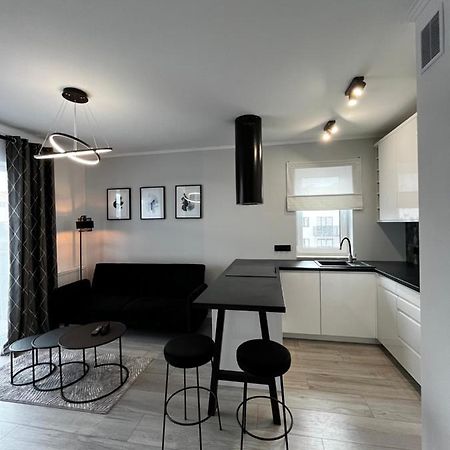 Trzy Pokoje Mieszkanie W Nowej Dzielnicy Wroclawia Apartment Exterior photo